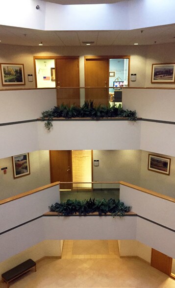 More Photos Of 300 Medical Pky, Chesapeake Medical For Lease