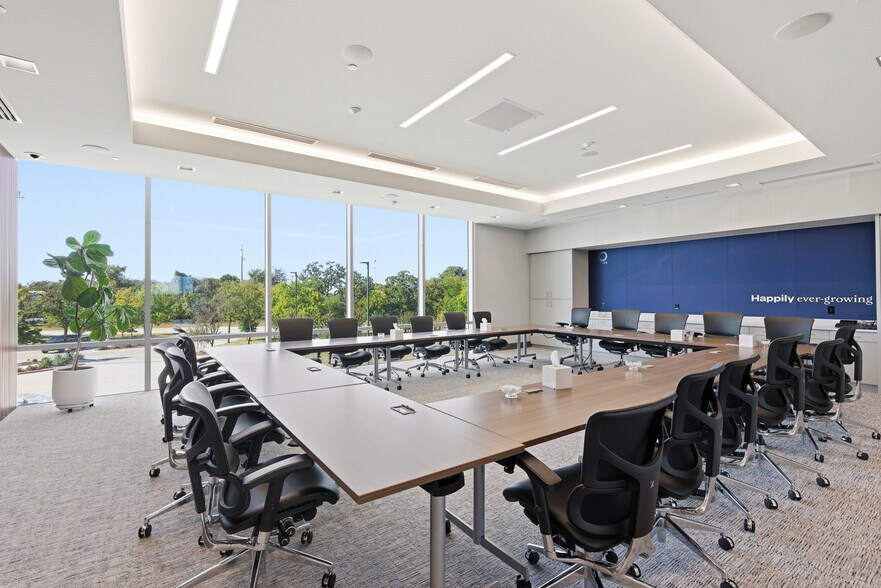 More Photos Of 1021 Grace Ln, Southlake Office For Sale