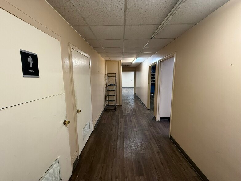 More Photos Of 1202 Washington, South Houston Industrial For Sale