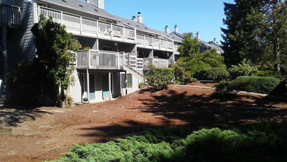 More Photos Of 9350 SW Hall Blvd, Tigard Apartments For Sale