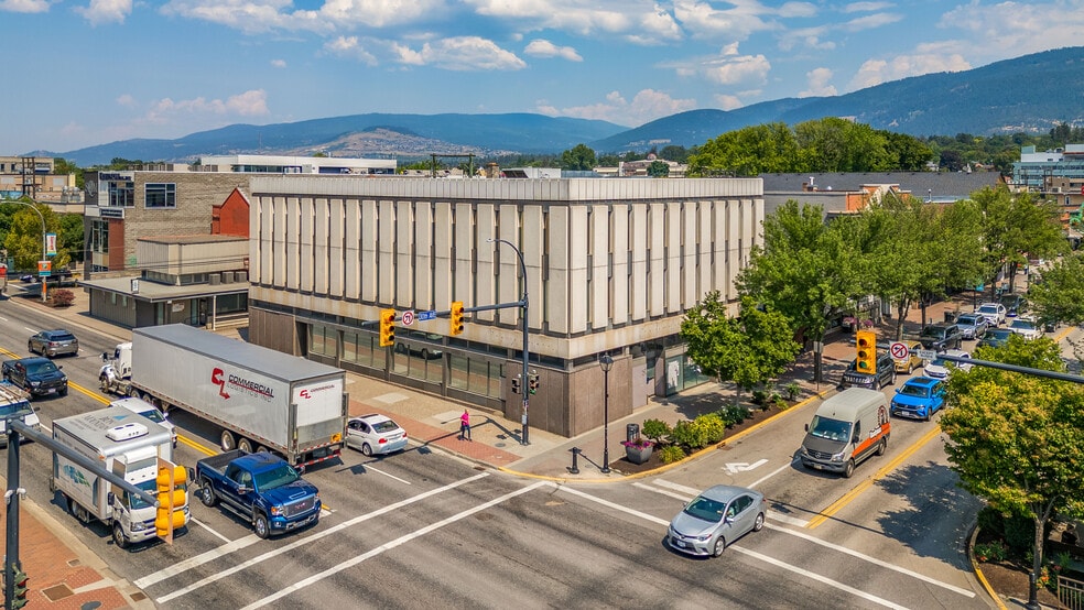 Primary Photo Of 3131 30 Av, Vernon Specialty For Sale
