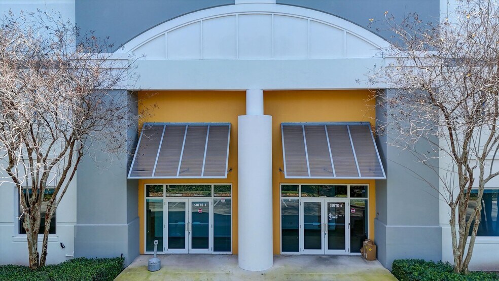 More Photos Of 4800 Lyons Technology Pky, Coconut Creek Warehouse For Lease