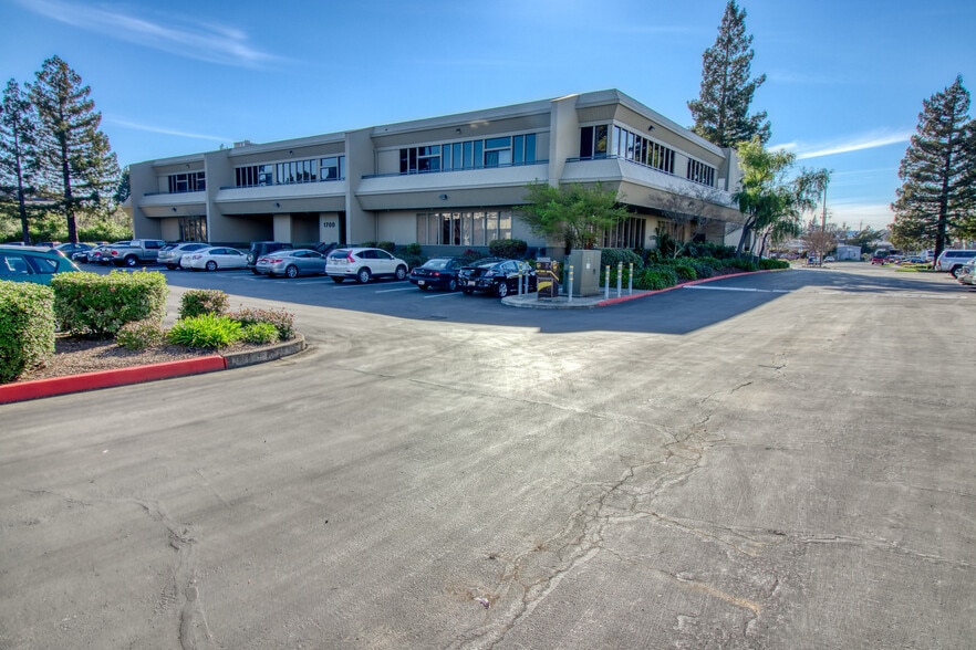 More Photos Of 1700 Soscol Ave, Napa Unknown For Lease