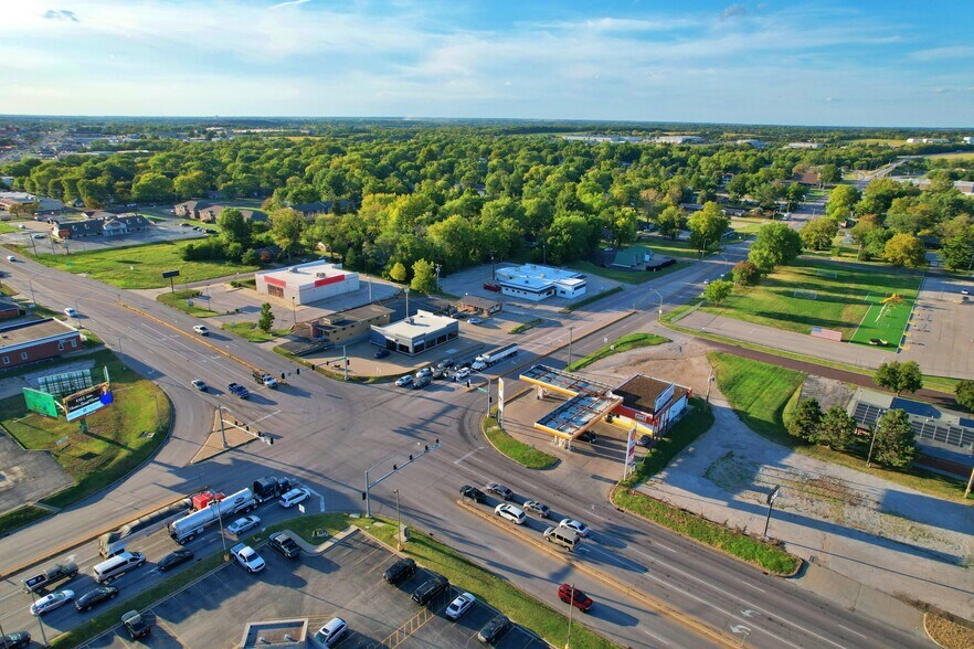 More Photos Of 700 S Limit Ave, Sedalia Medical For Lease