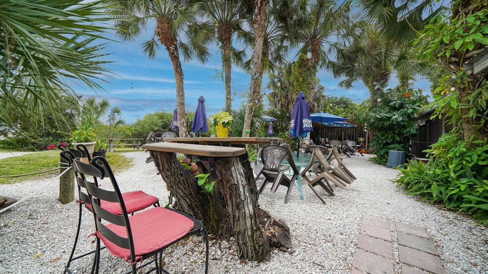 More Photos Of 4370 Garden Rd, Port Charlotte Restaurant For Sale