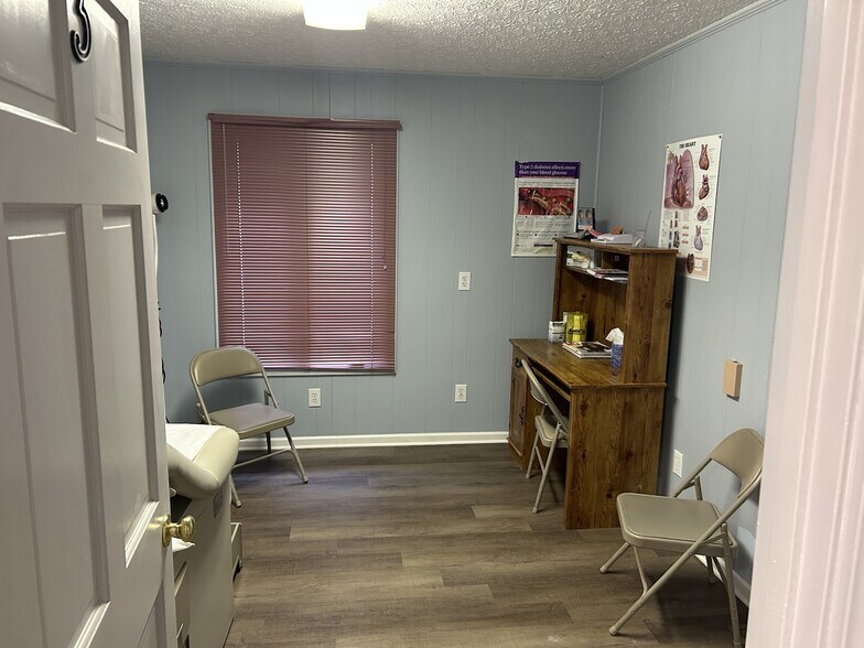 More Photos Of 1413 N Lafayette St, Shelby Medical For Sale