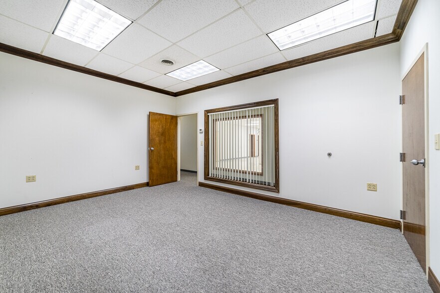 More Photos Of 2794 Indian Ripple Rd, Beavercreek Office For Sale