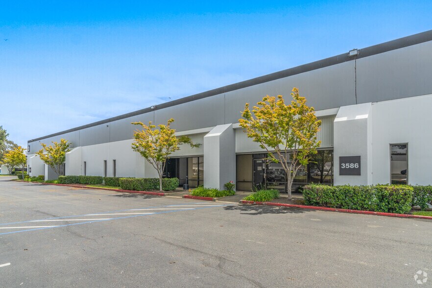 More Photos Of 3582-3588 Arden Rd, Hayward Unknown For Lease