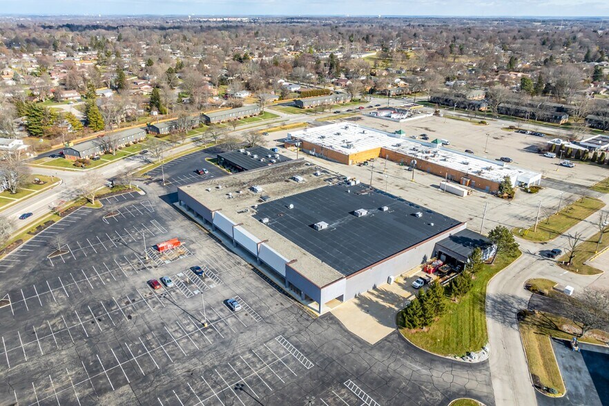 More Photos Of 5513-5567 Bigger Rd, Kettering Storefront For Sale