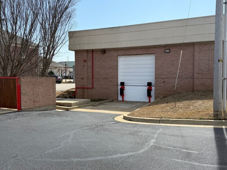 More Photos Of 7168 Moore Dr, Southaven Freestanding For Lease