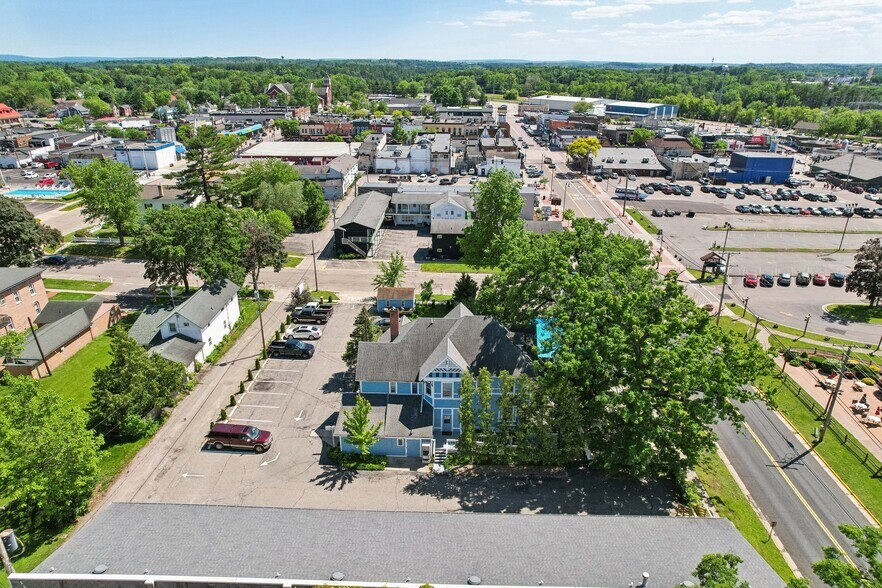 More Photos Of 910 River Rd, Wisconsin Dells Hotel For Sale