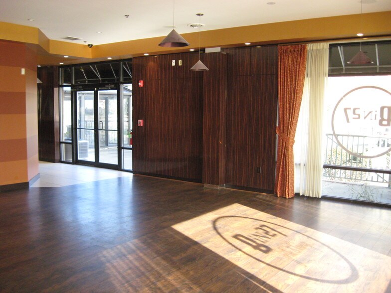 More Photos Of 275 Joliet St, Dyer Office For Sale