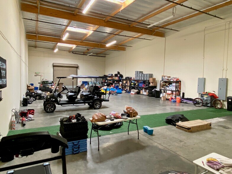 More Photos Of 28303-28319 W Industry Dr, Valencia Warehouse For Lease