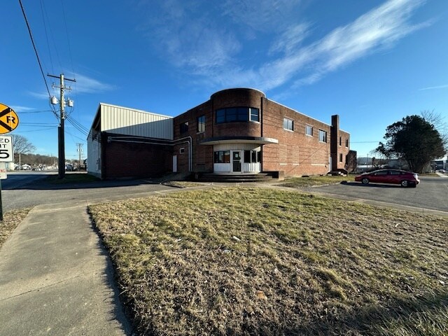 More Photos Of 750 Edison Ave, Sunbury Warehouse For Sale