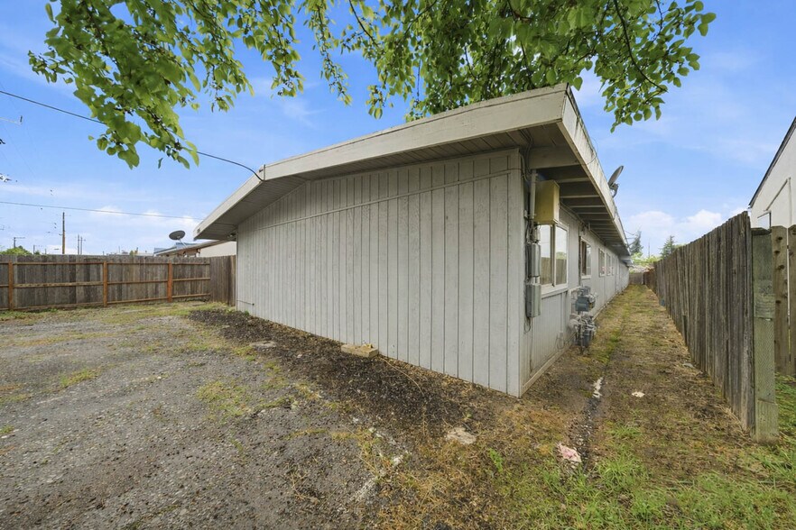 More Photos Of 2605 Albatross Way, Sacramento Apartments For Sale