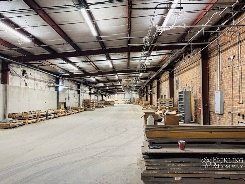 More Photos Of 139 Benjamin Hill Dr, Fitzgerald Warehouse For Sale