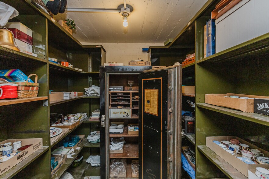 More Photos Of 920 Millington St, Winfield Storefront Retail Office For Sale