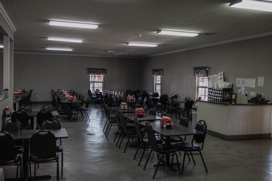 More Photos Of 6501 Hwy 90, Moss Point Restaurant For Sale