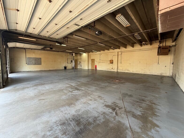 More Photos Of 1905 A St, South Sioux City Industrial For Sale