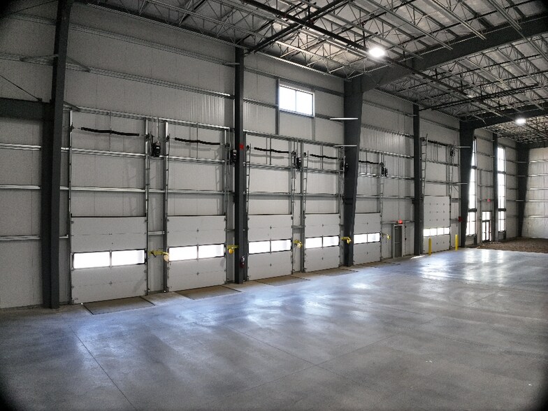 More Photos Of 5910 N Dylan Dr, South Bend Distribution For Lease
