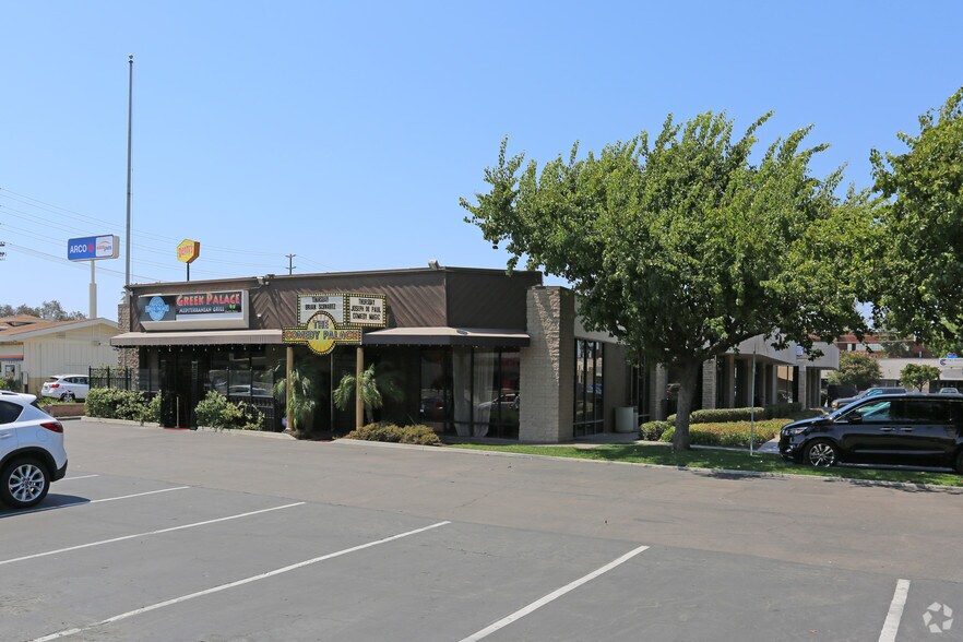 More Photos Of 8878 Clairemont Mesa Blvd, San Diego Warehouse For Lease