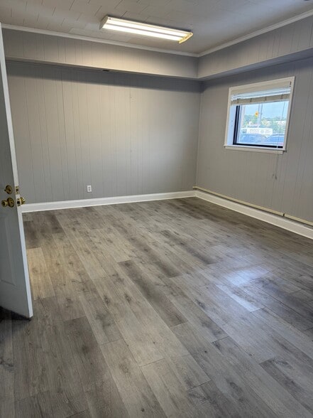 More Photos Of 6161 Independence Blvd, Charlotte General Retail For Sale
