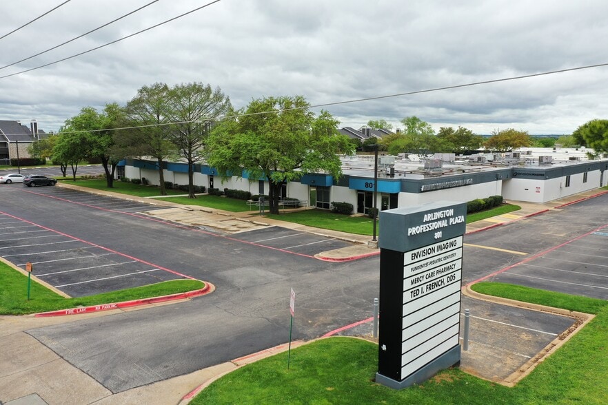 Primary Photo Of 801 W Road To Six Flags, Arlington Office For Lease