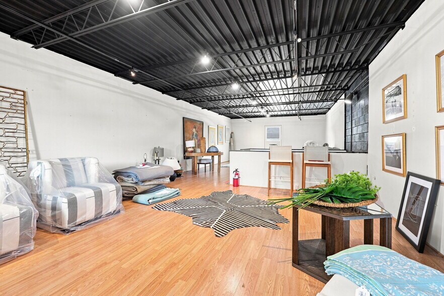 More Photos Of 1100 N Main St, High Point Office For Sale