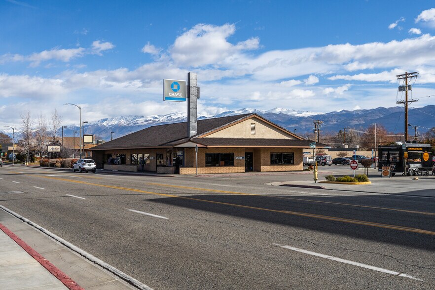 More Photos Of 400 N Main St, Bishop Storefront For Sale