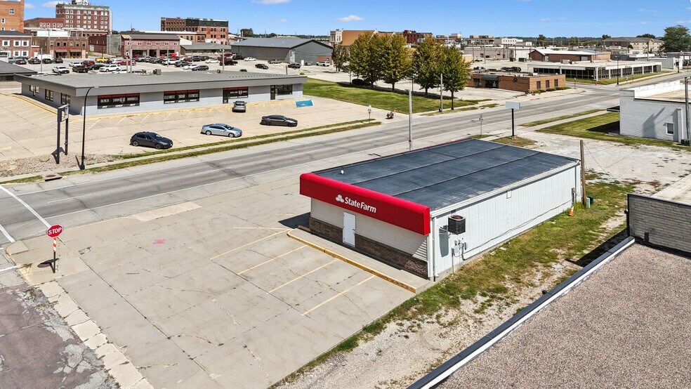 More Photos Of 101 E Linn St, Marshalltown Office For Sale