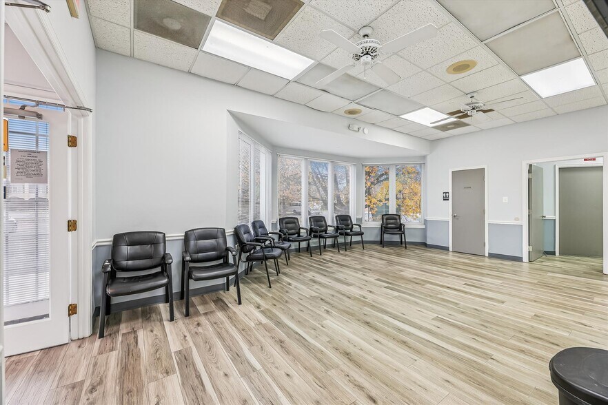 More Photos Of 12090-12114 Old Line Ctr, Waldorf General Retail For Sale