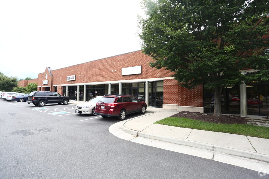 More Photos Of 9555 Kings Charter Dr, Ashland Showroom For Lease