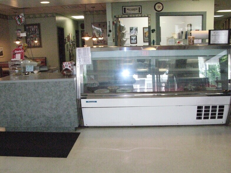 More Photos Of 1922 W Allen St, Allentown Storefront For Lease