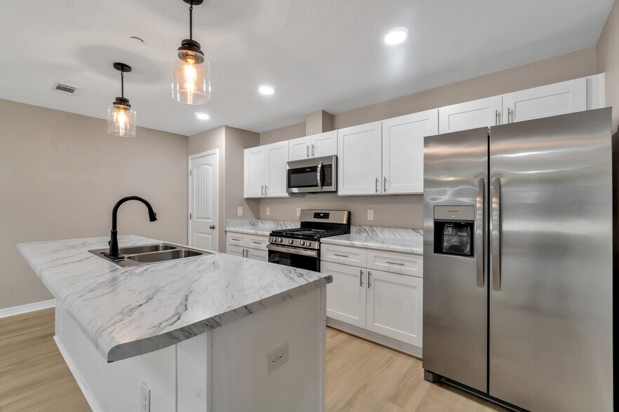 More Photos Of 50 Fulton Ave, Pensacola Apartments For Sale