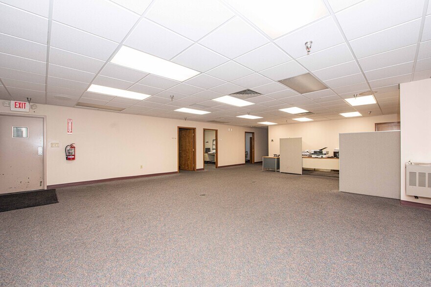 More Photos Of 2105 Production Dr, Louisville Manufacturing For Sale