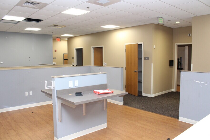 More Photos Of 340 E Main St, Milford Restaurant For Lease