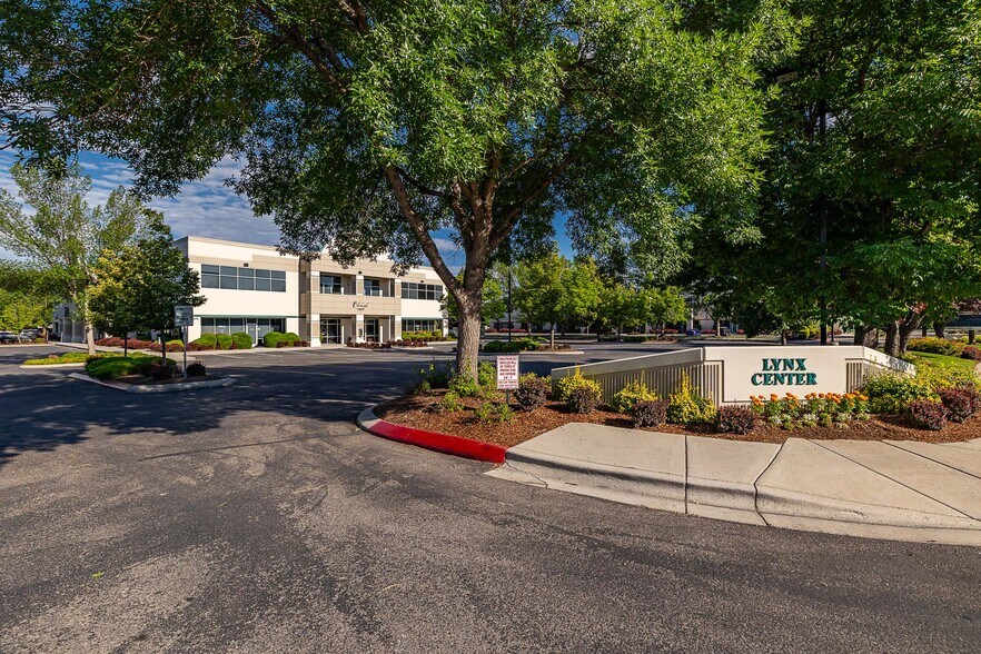 More Photos Of 9300 W Overland Rd, Boise Office For Lease