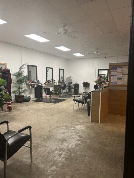 More Photos Of 1605 N Temple Ave, Starke Office Residential For Sale