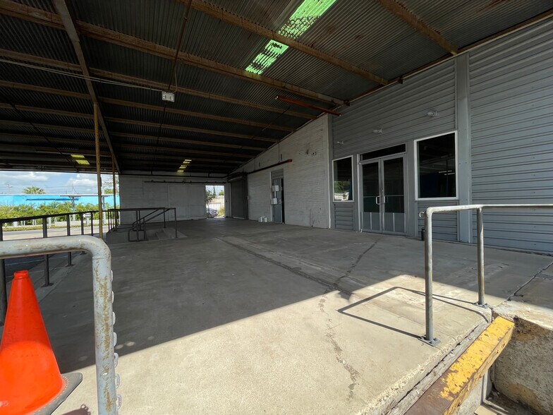 More Photos Of 222 N Expressway, Brownsville Medical For Lease