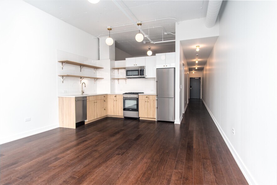 More Photos Of 5050 N Broadway St, Chicago Apartments For Lease