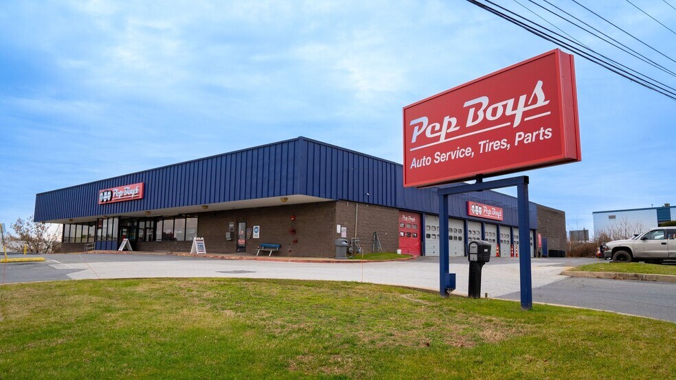 Primary Photo Of 2080 Lincoln Hwy E, Lancaster Auto Repair For Lease