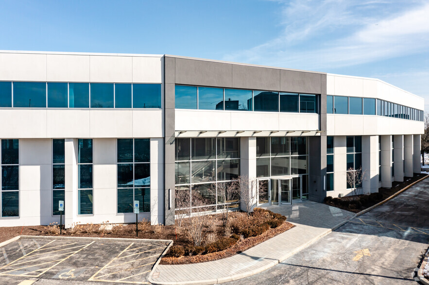 Primary Photo Of 2100 Swift Dr, Oak Brook Office For Lease