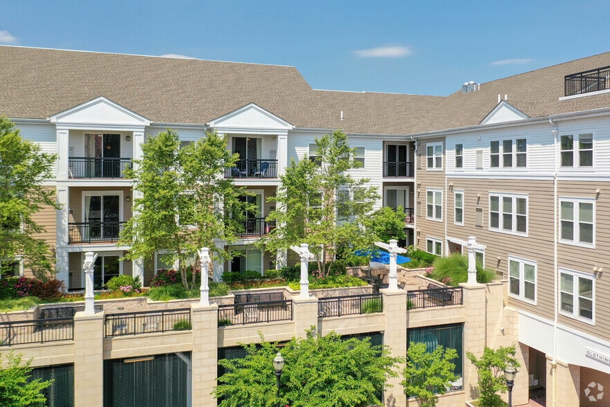 More Photos Of 1 Village Grn, Patchogue Apartments For Lease