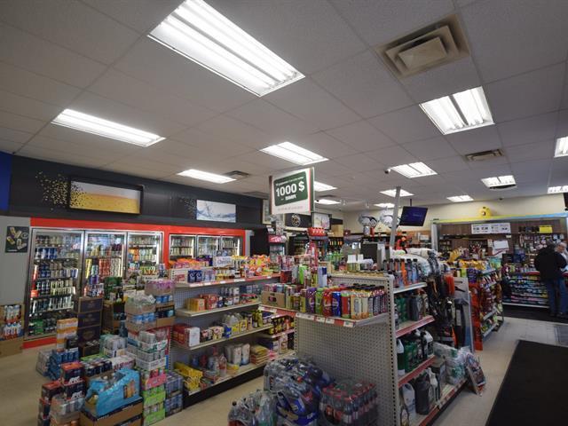 More Photos Of 340 Av Béthany, Lachute Service Station For Sale