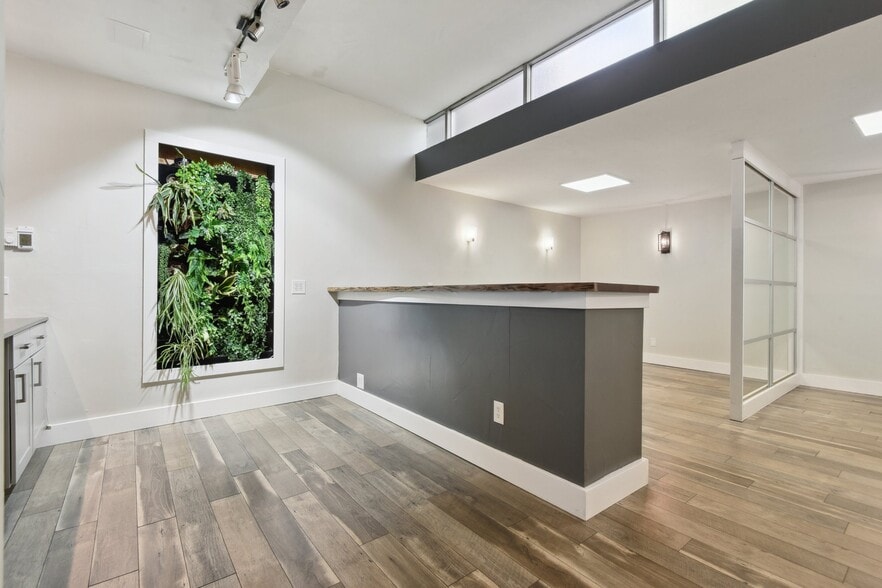 More Photos Of 2 Adams St, Denver Apartments For Sale