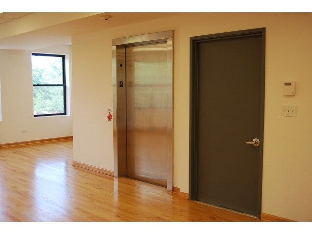 More Photos Of 366-368 Park Ave, Glencoe Loft Creative Space For Lease