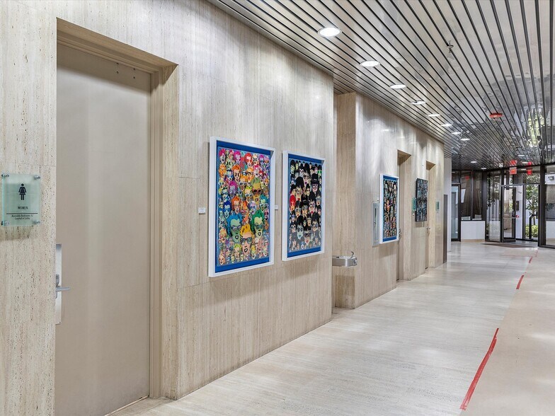 More Photos Of 12000 Biscayne Blvd, Miami Office For Lease