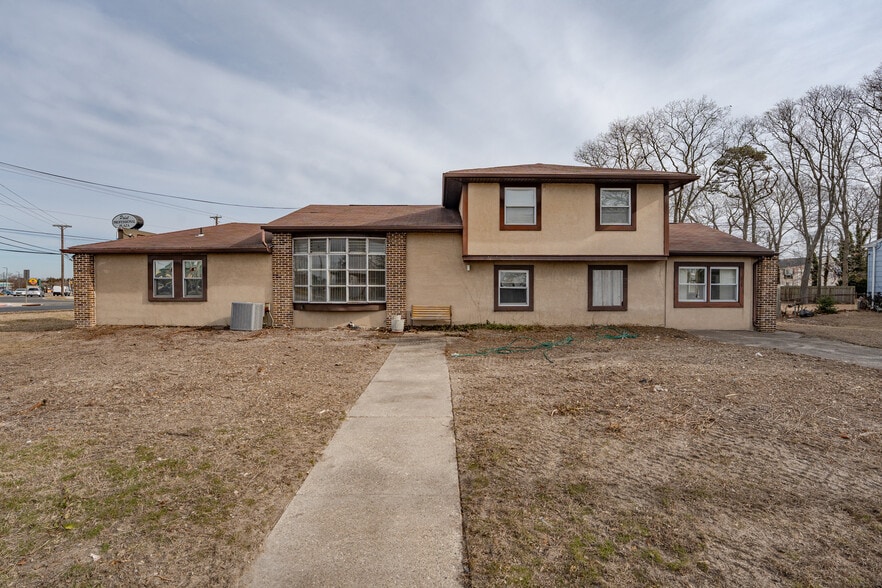 More Photos Of 98 New Rd, Somers Point Showroom For Sale