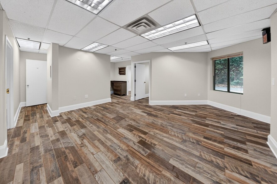 More Photos Of 2141 Wisconsin Ave NW, Washington Apartments For Sale