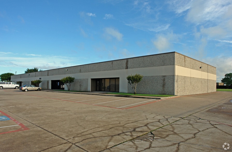 Primary Photo Of 1516 Osprey Dr, DeSoto Research And Development For Lease